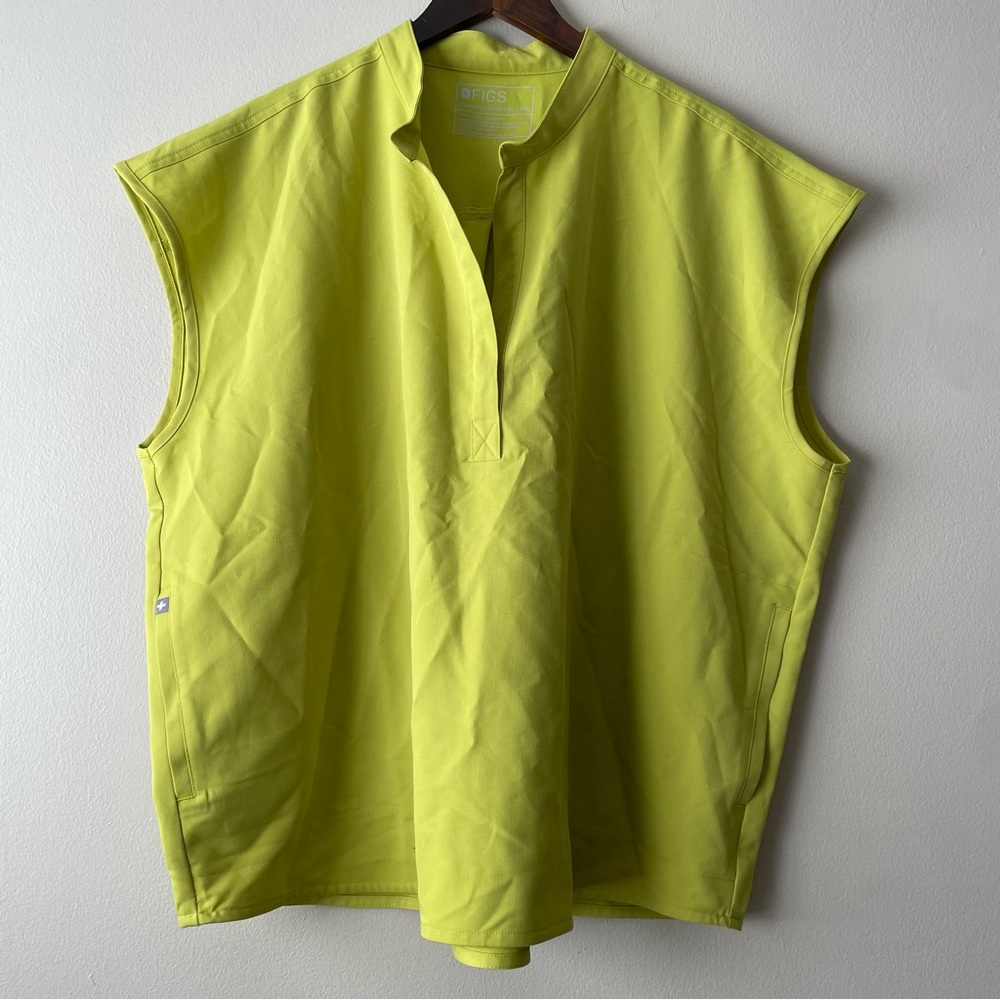 NWT Figs Rafaela Scrub Top Limeade Women's XXL